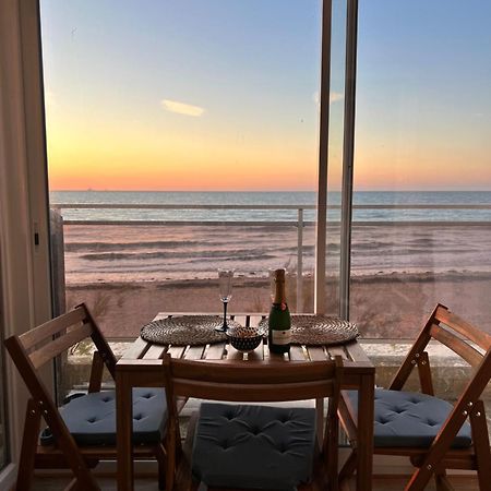 Bernières-sur-Mer Mettons Les Voiles - Appt Vue Mer Avec Loggia מראה חיצוני תמונה